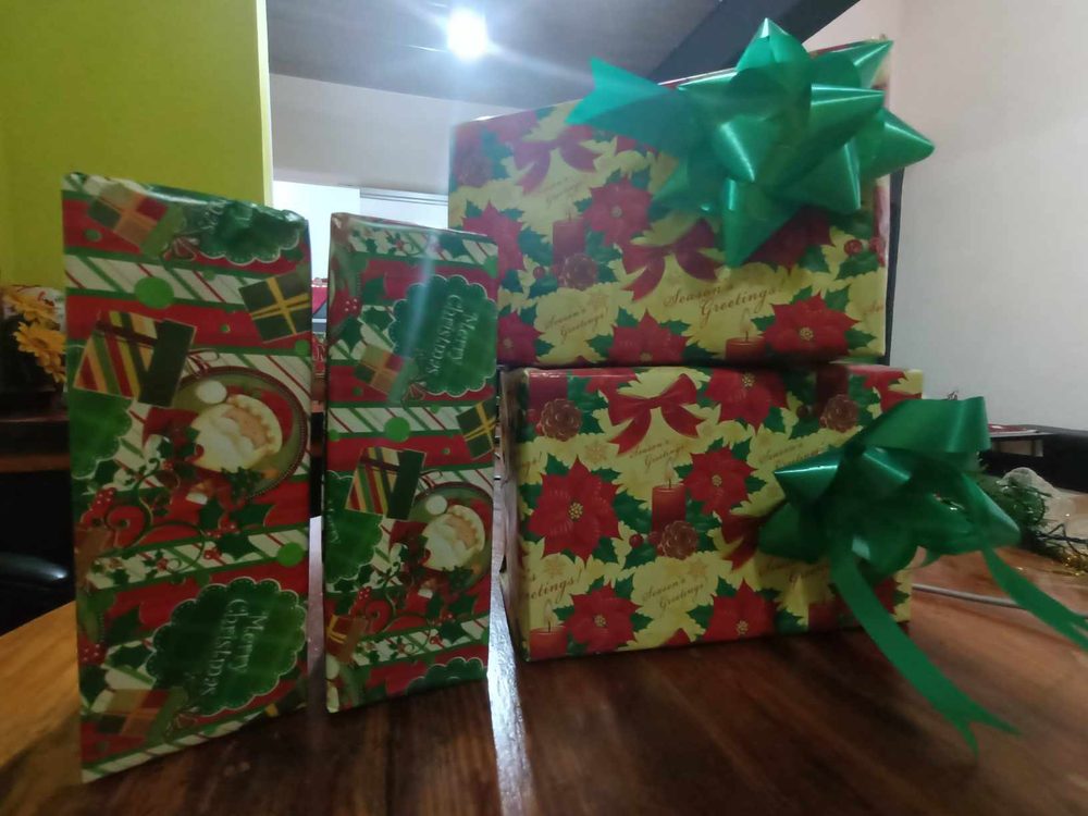 Wrapped gifts and presents, representing gift ideas for someone learning a new language